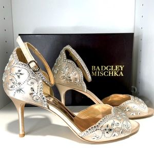 Women’s Badgley Mischka Heels • Wedding Shoes • Size 8.5 •